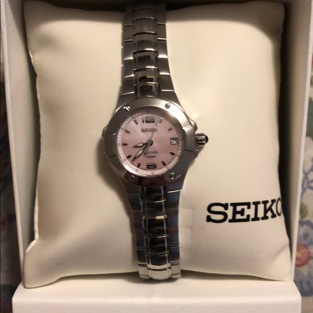 Brand new Seiko women’s watch with pink face